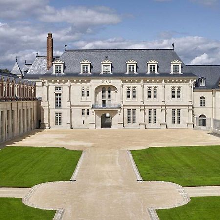 Un Appartement En Centre Ville , A 2 Pas Du Chateau De Villers Cotterets Exterior foto